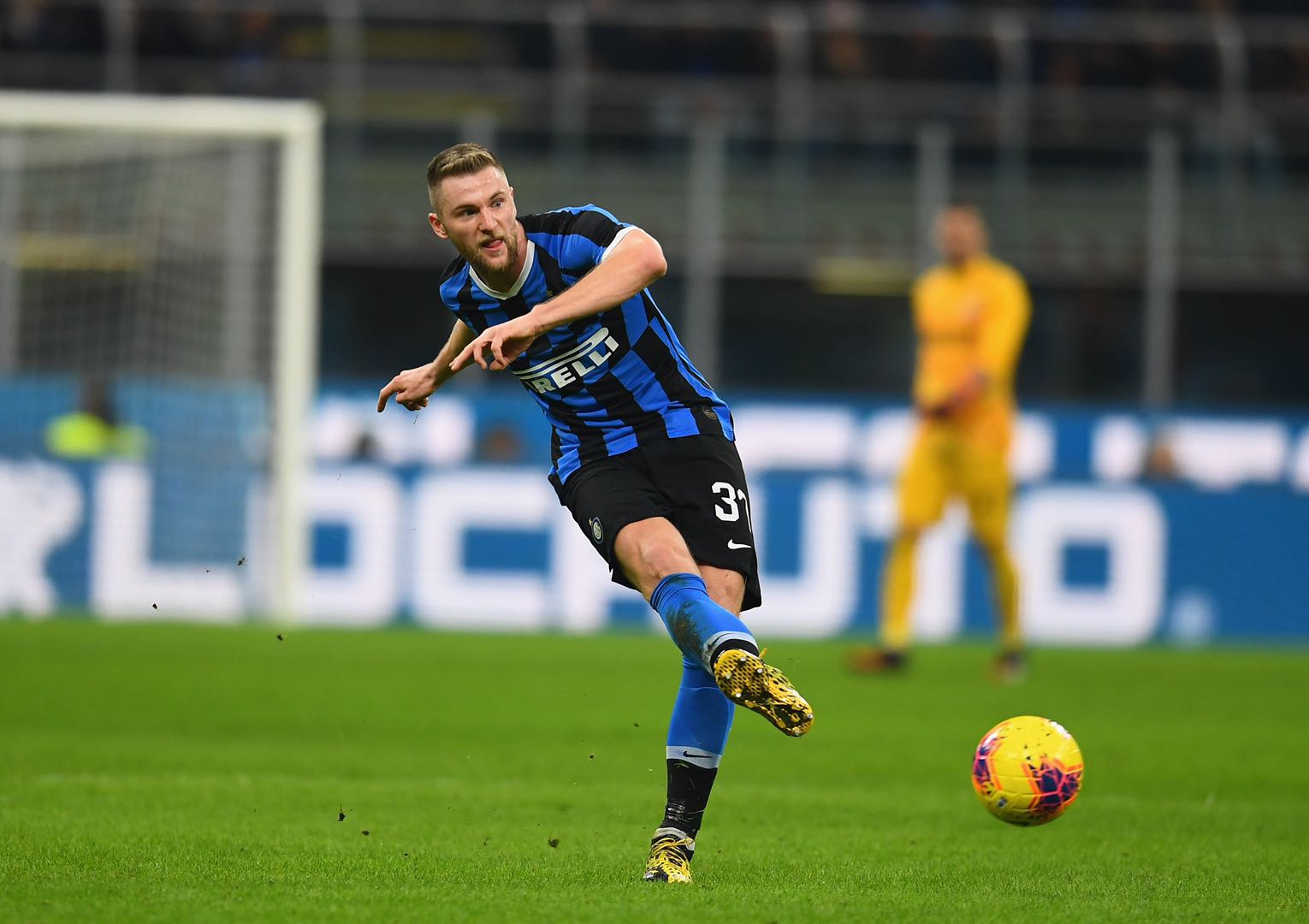 马赛训练开放日；今晨完成体检引欢呼；意甲在即；训练强度明显提升的简单介绍